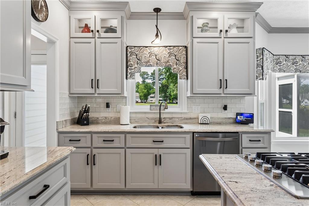 122 Rockmor Lane Yorktown VA 23693