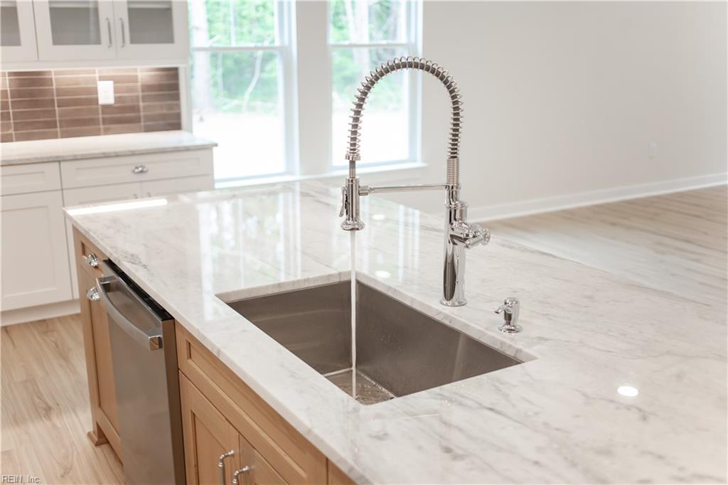 6911 Sunset Cove Lane Gloucester VA 23061