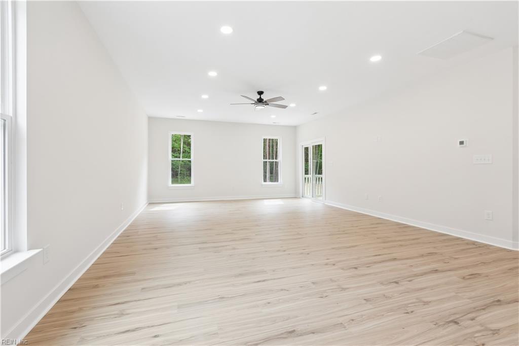 6911 Sunset Cove Lane Gloucester VA 23061