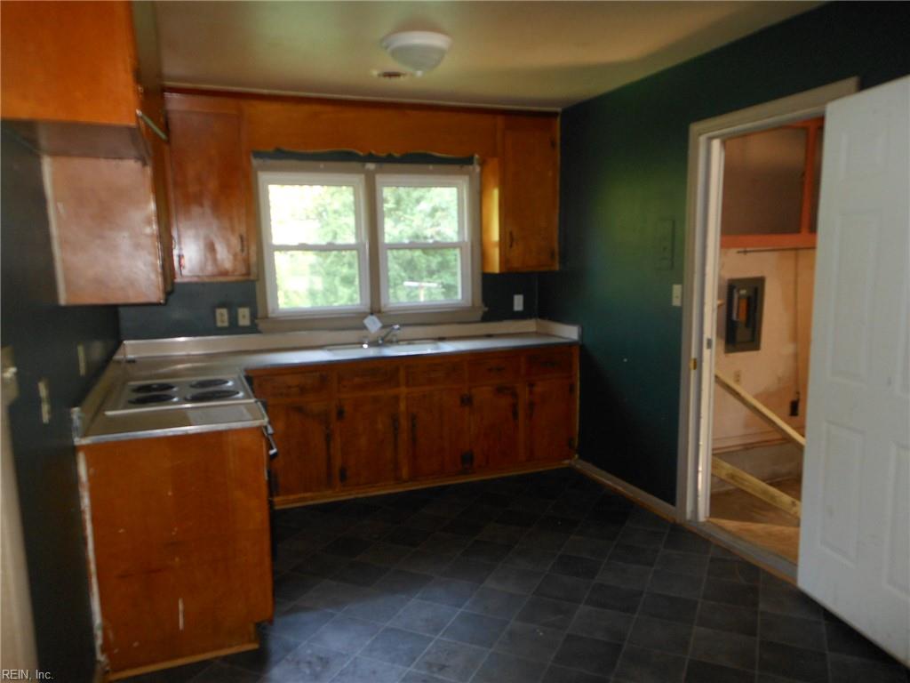 9618 Carver Drive Newport News VA 23605