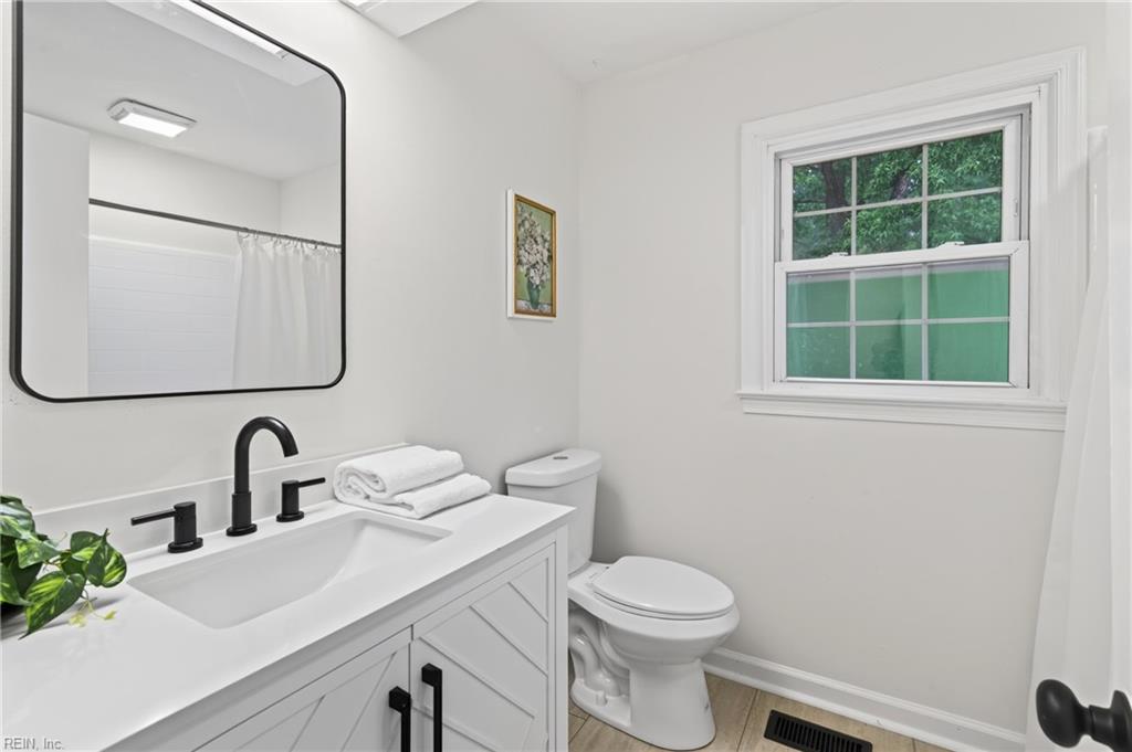 32 Ridgewood Parkway Newport News VA 23608