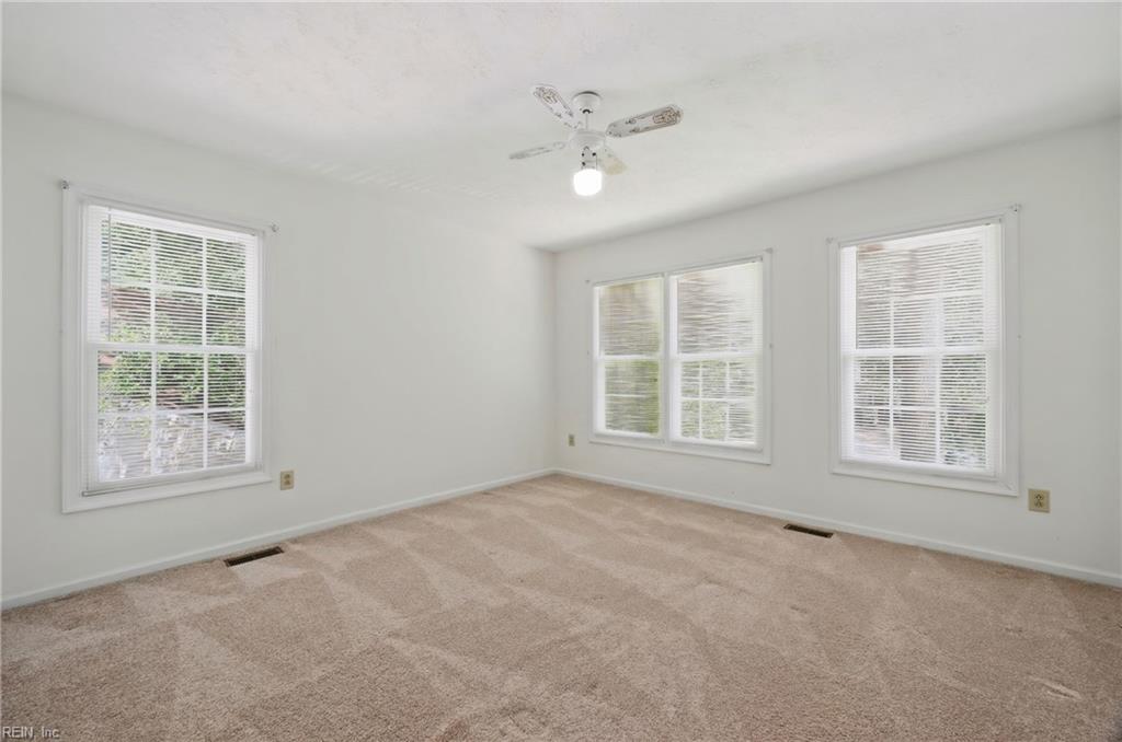 2202 Buckingham Green Newport News VA 23602