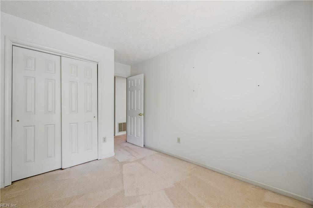 2202 Buckingham Green Newport News VA 23602