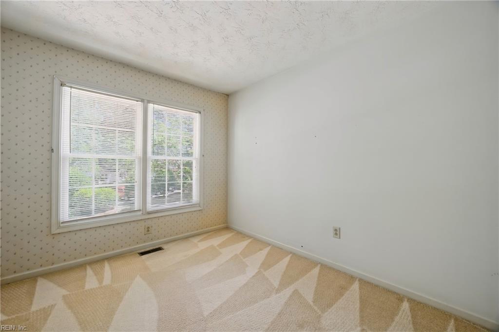2202 Buckingham Green Newport News VA 23602