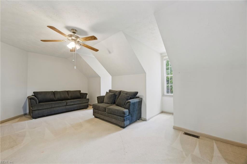 2202 Buckingham Green Newport News VA 23602