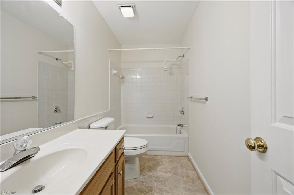 2202 Buckingham Green Newport News VA 23602