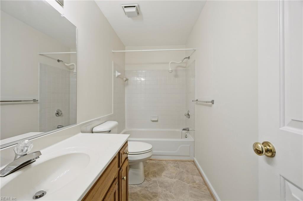 2202 Buckingham Green Newport News VA 23602