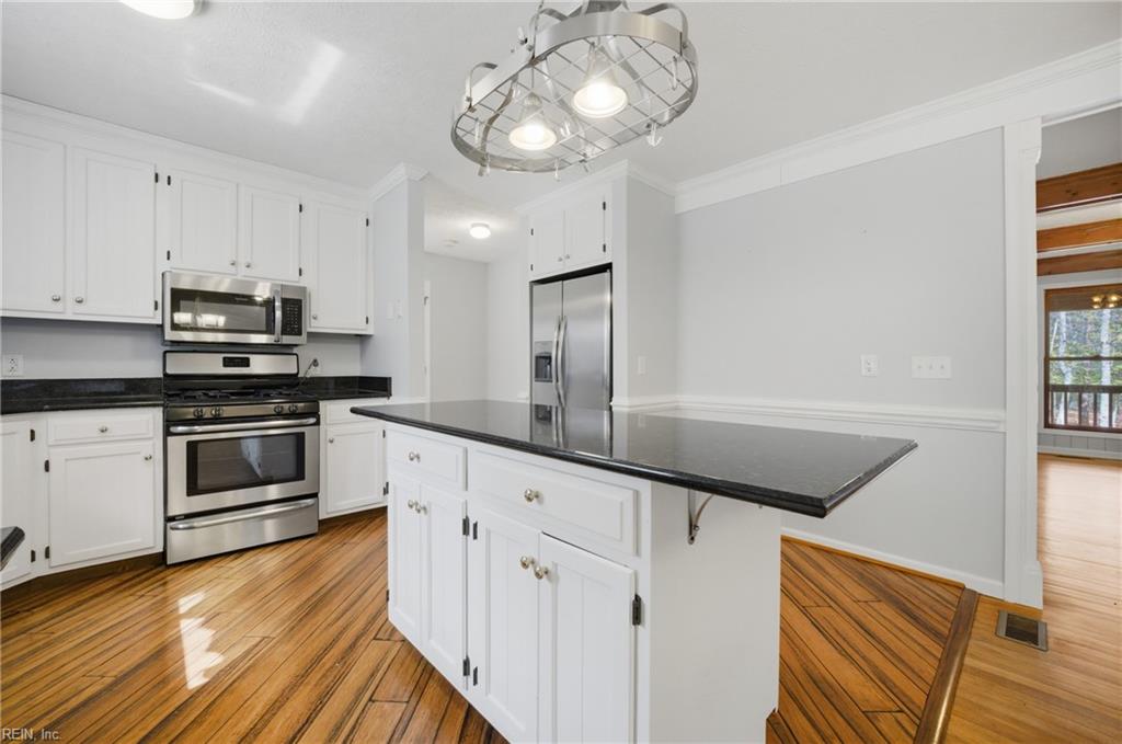 4698 Hill Trail Gloucester VA 23061