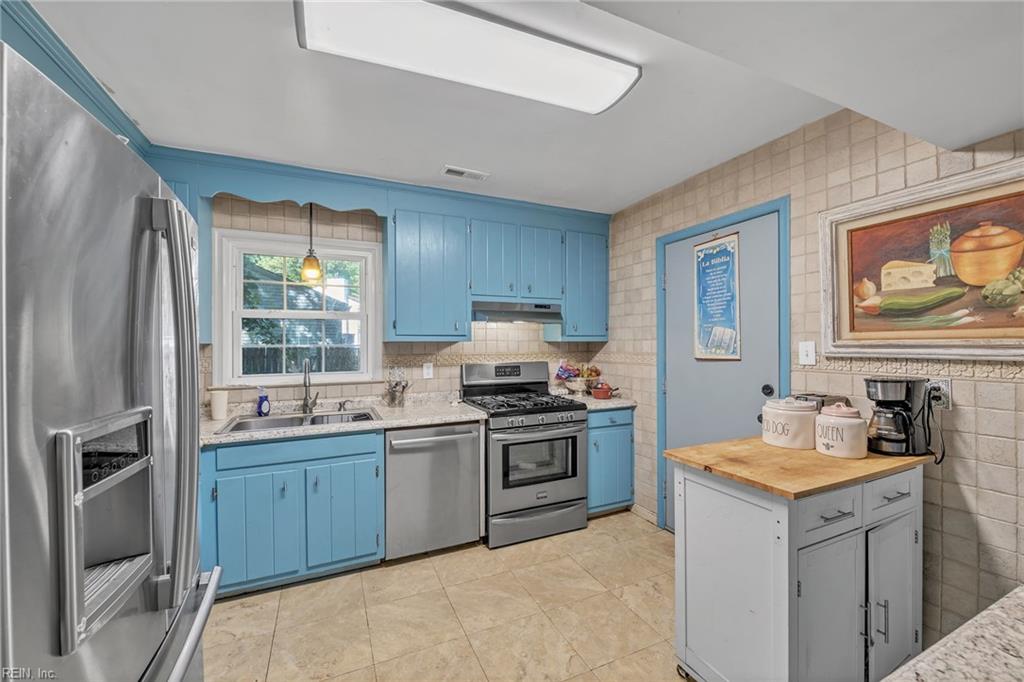 6 Polly Court Newport News VA 23602