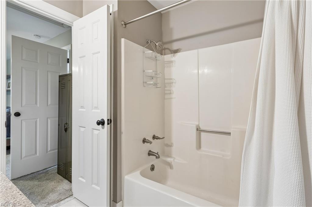 124 Camelot Crescent Yorktown VA 23693