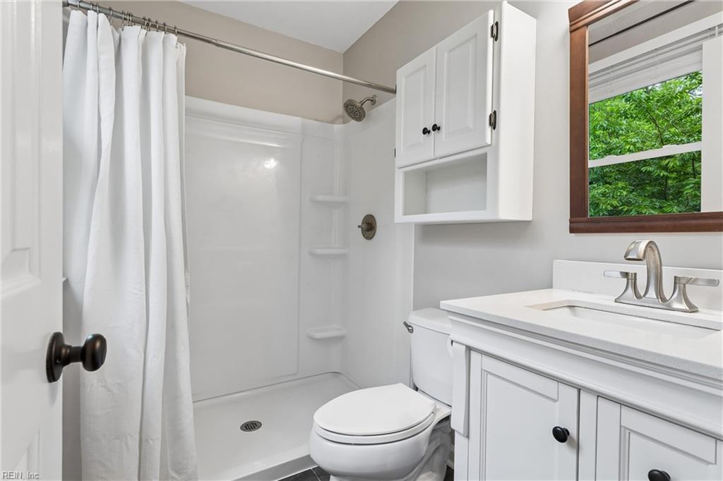 124 Camelot Crescent Yorktown VA 23693