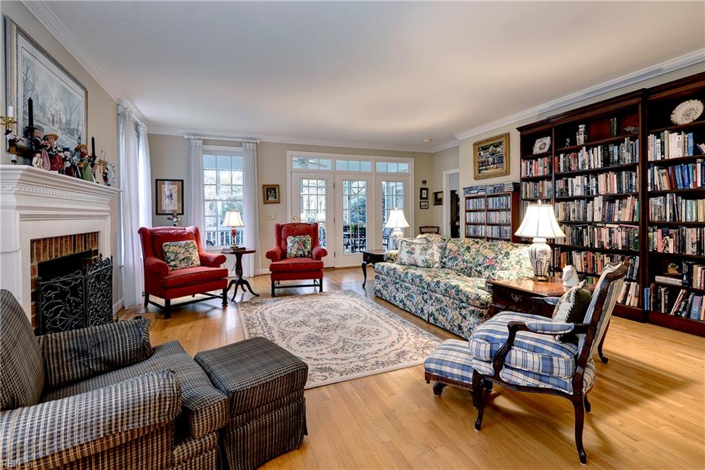 166 Highland Williamsburg VA 23188