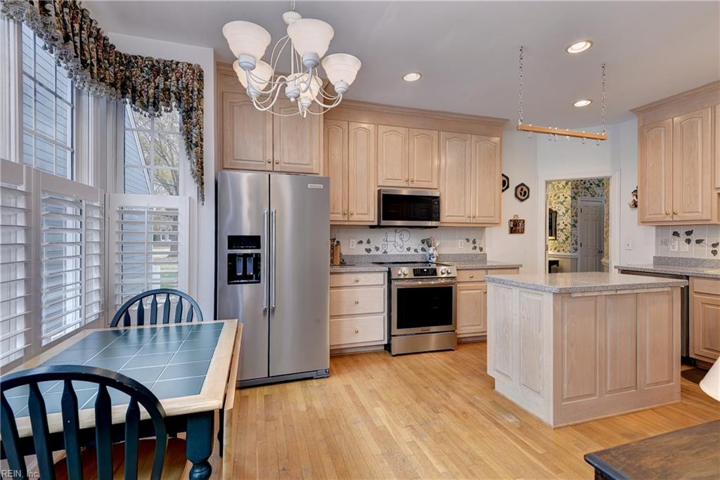 166 Highland Williamsburg VA 23188