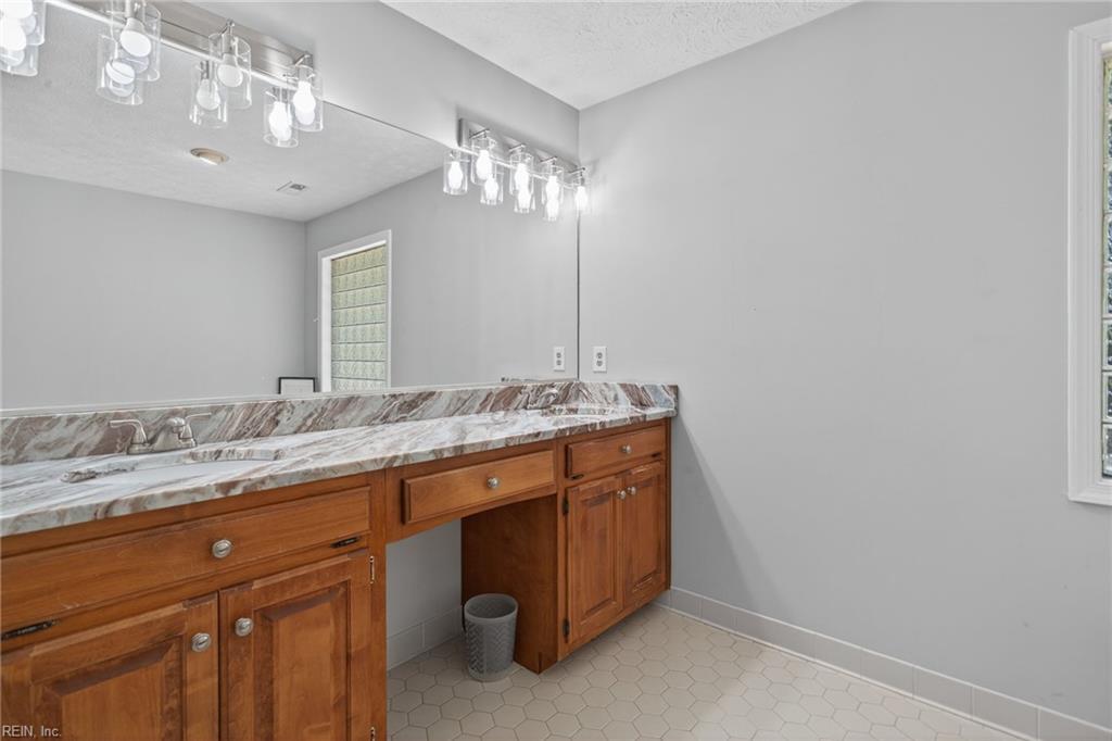 203 Water Fowl Drive Yorktown VA 23692