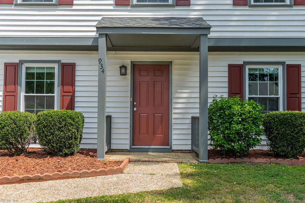 934 Lowry Place Newport News VA 23608