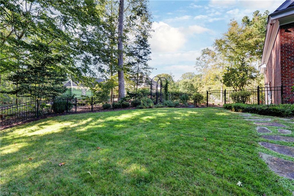216 Holly Hills Drive Williamsburg VA 23185