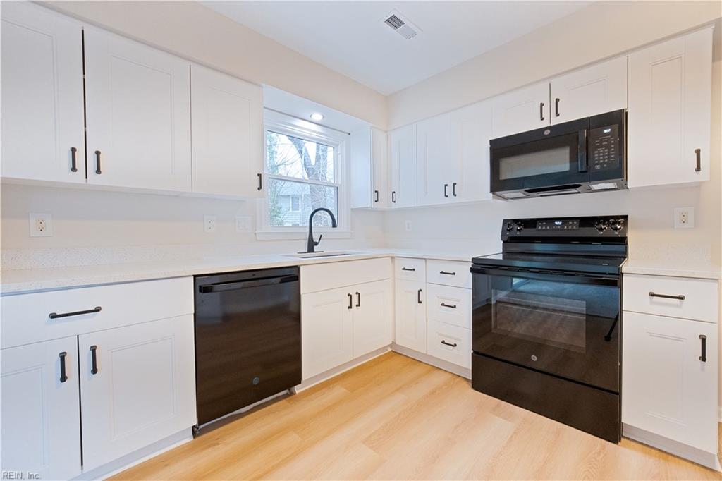 171 King Richard Place Newport News VA 23602