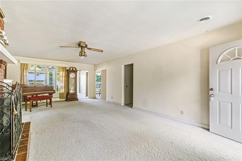 12017 Roane Avenue Gloucester VA 23061