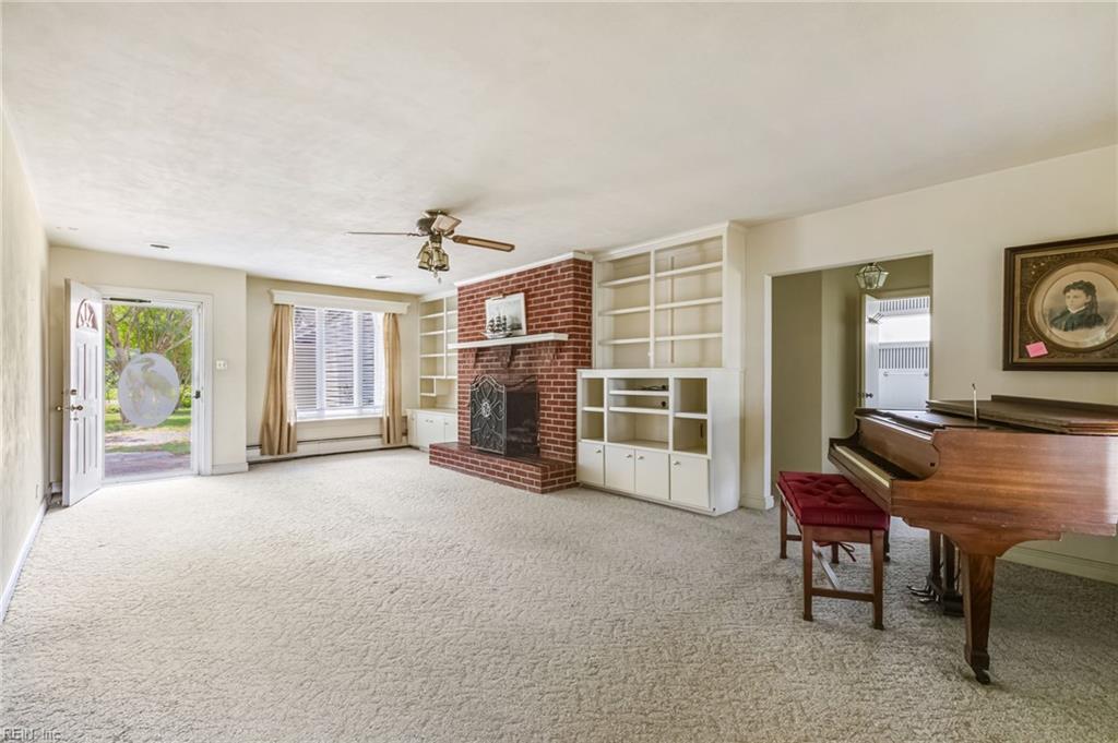 12017 Roane Avenue Gloucester VA 23061