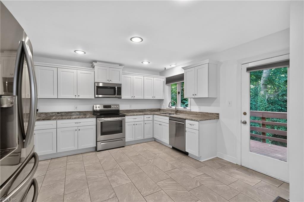 204 Graves Circle Newport News VA 23602