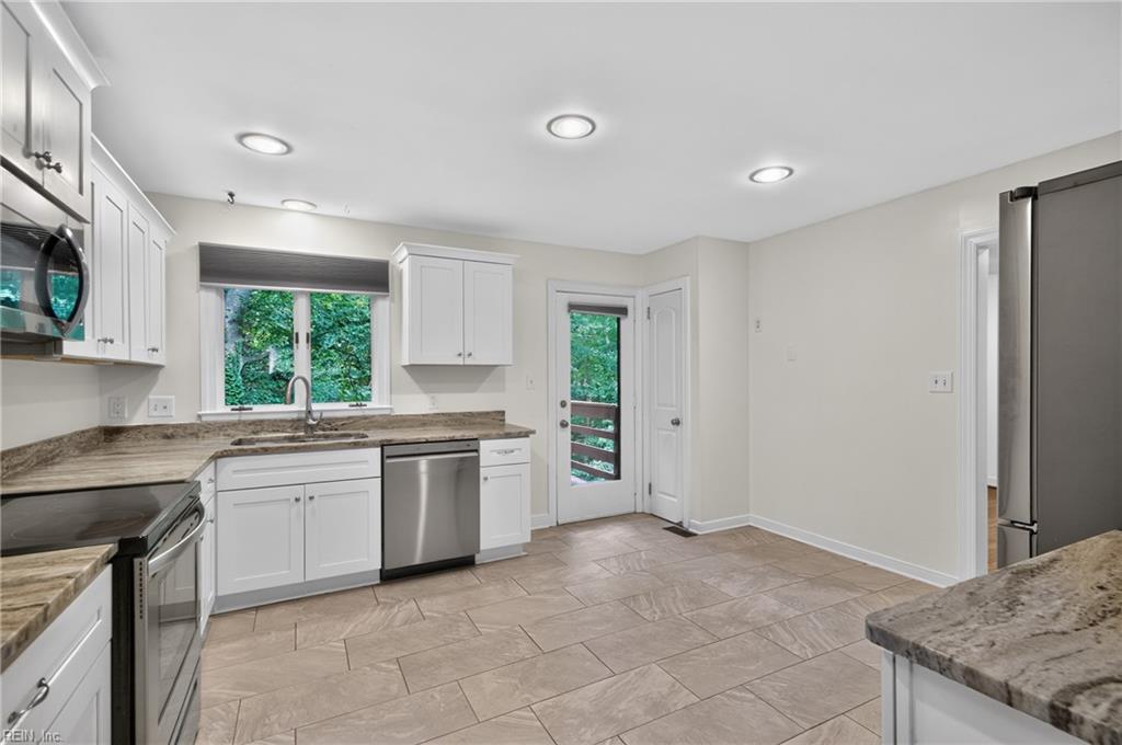 204 Graves Circle Newport News VA 23602
