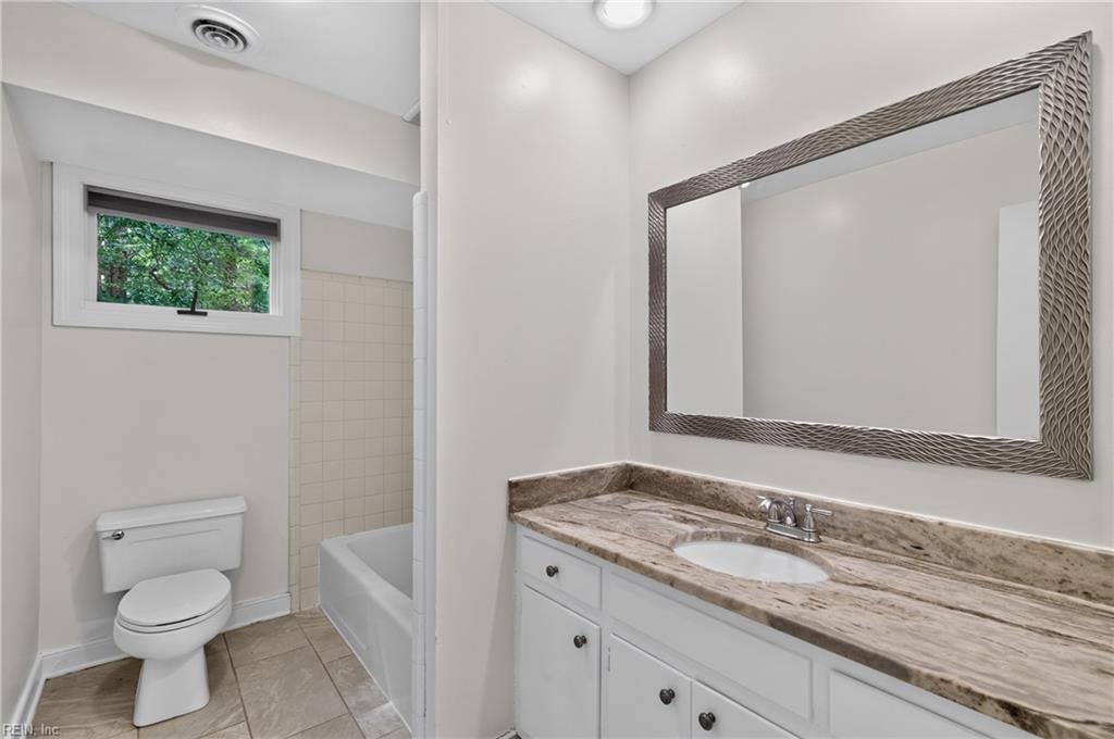 204 Graves Circle Newport News VA 23602