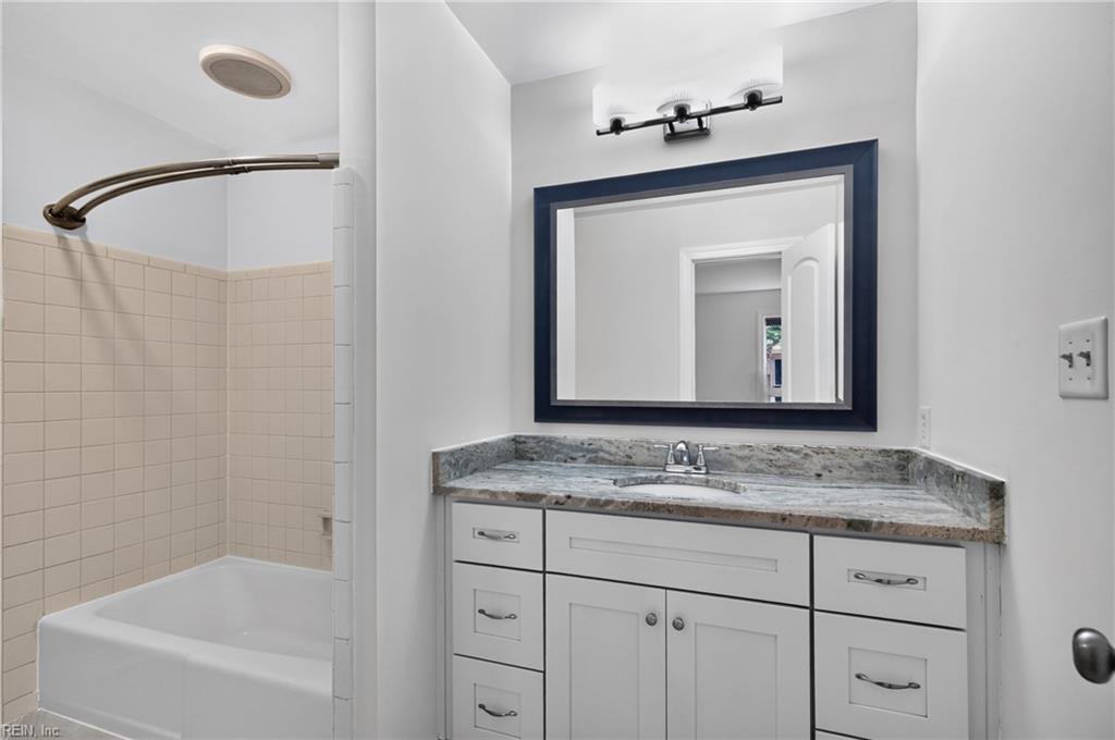204 Graves Circle Newport News VA 23602