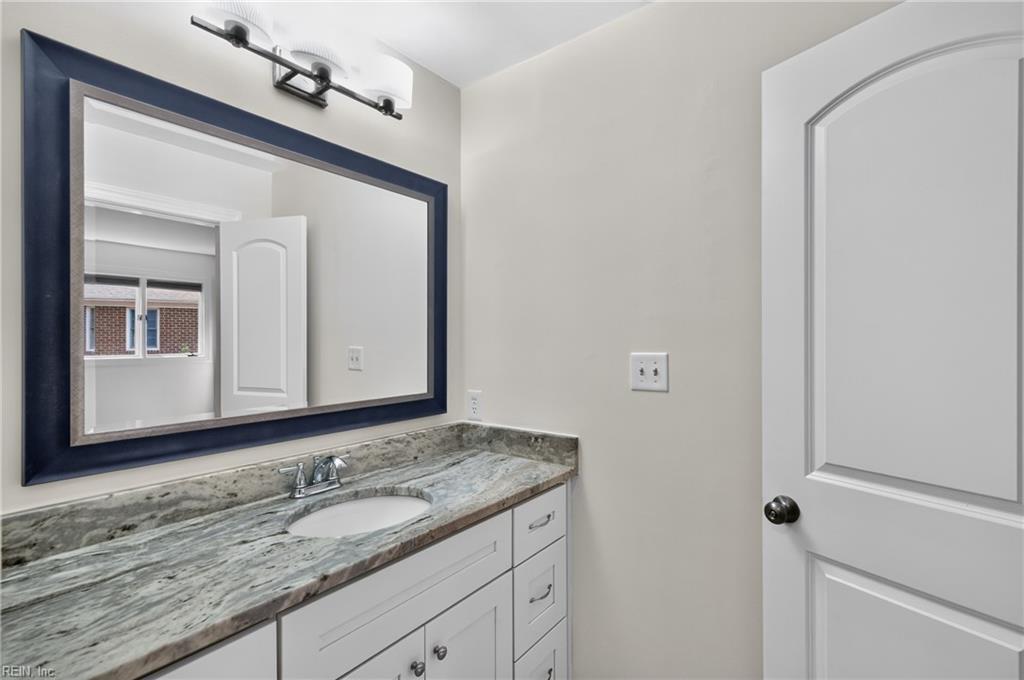 204 Graves Circle Newport News VA 23602