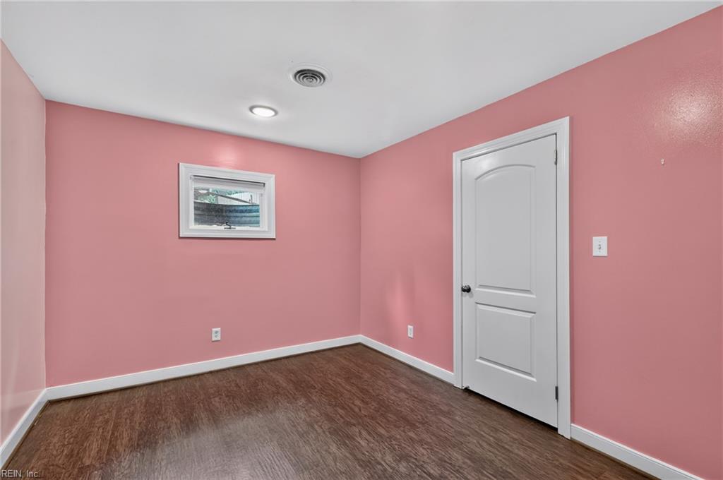 204 Graves Circle Newport News VA 23602