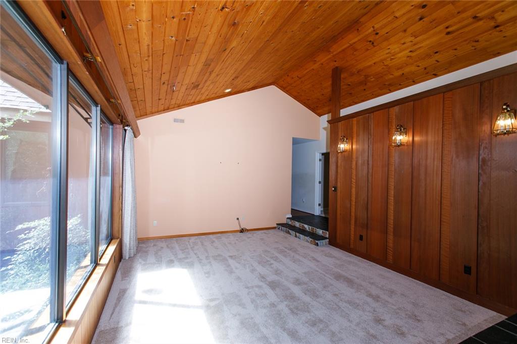 210 Walden Drive Yorktown VA 23692