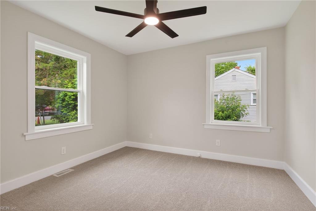 8 E Commodore Drive Newport News VA 23608