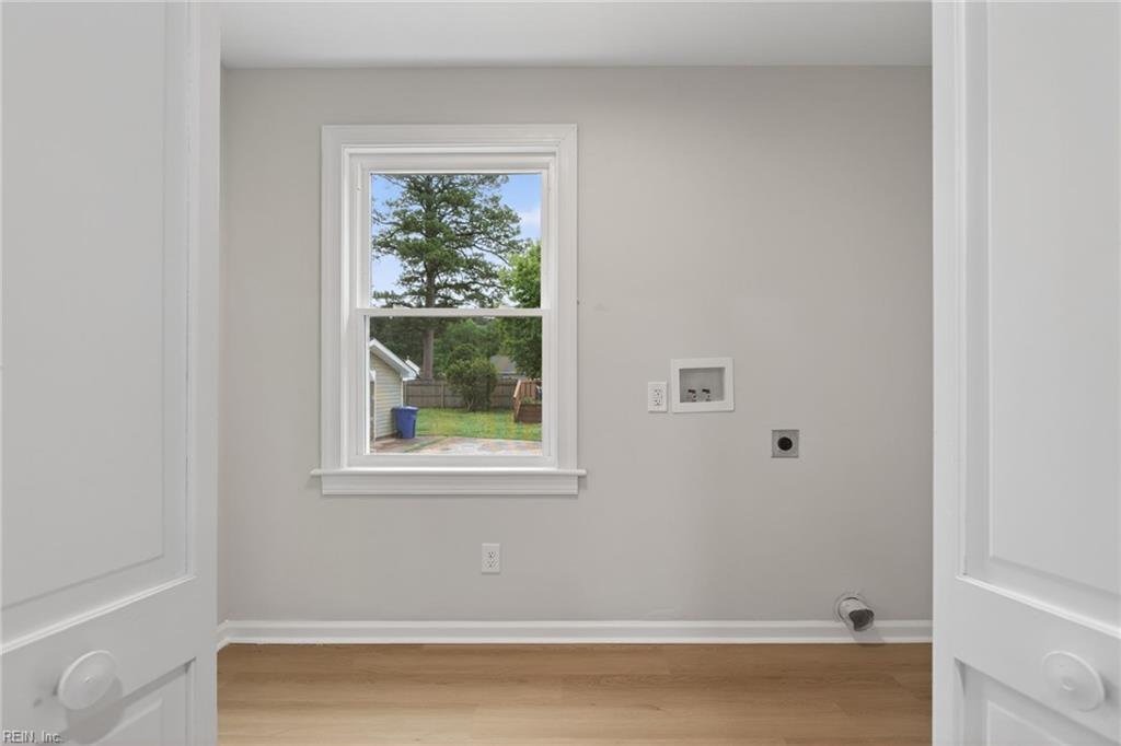 8 E Commodore Drive Newport News VA 23608