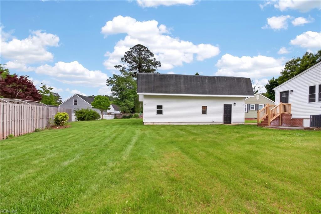 8 E Commodore Drive Newport News VA 23608