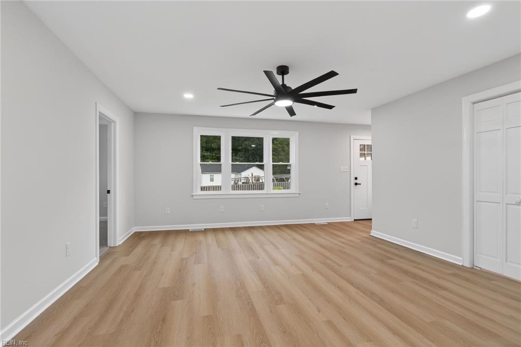 8 E Commodore Drive Newport News VA 23608