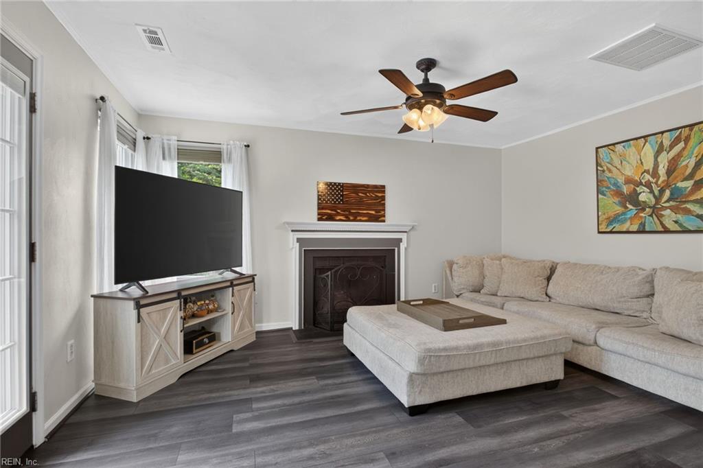 114 Maurice Court Yorktown VA 23690
