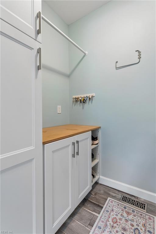 115 Holden Lane Yorktown VA 23692