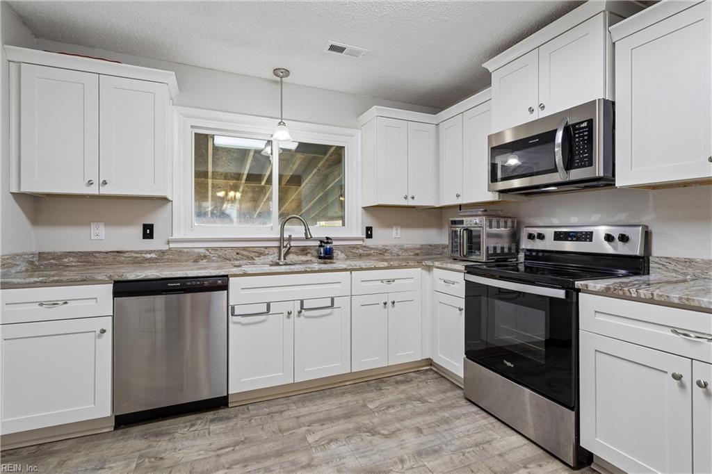 588 Windjammer Crescent Newport News VA 23602