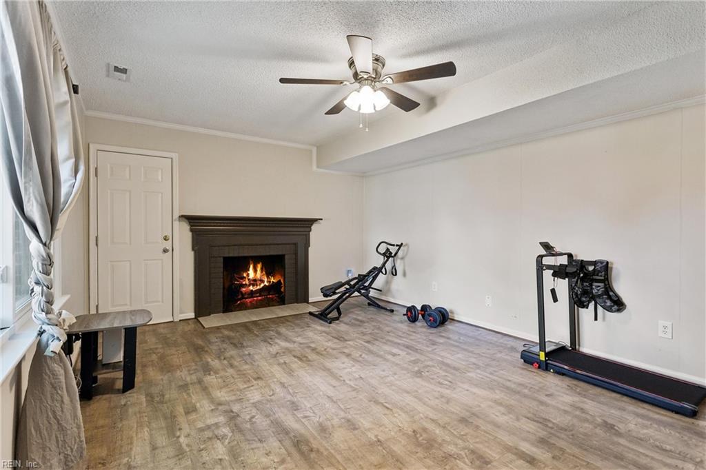 588 Windjammer Crescent Newport News VA 23602