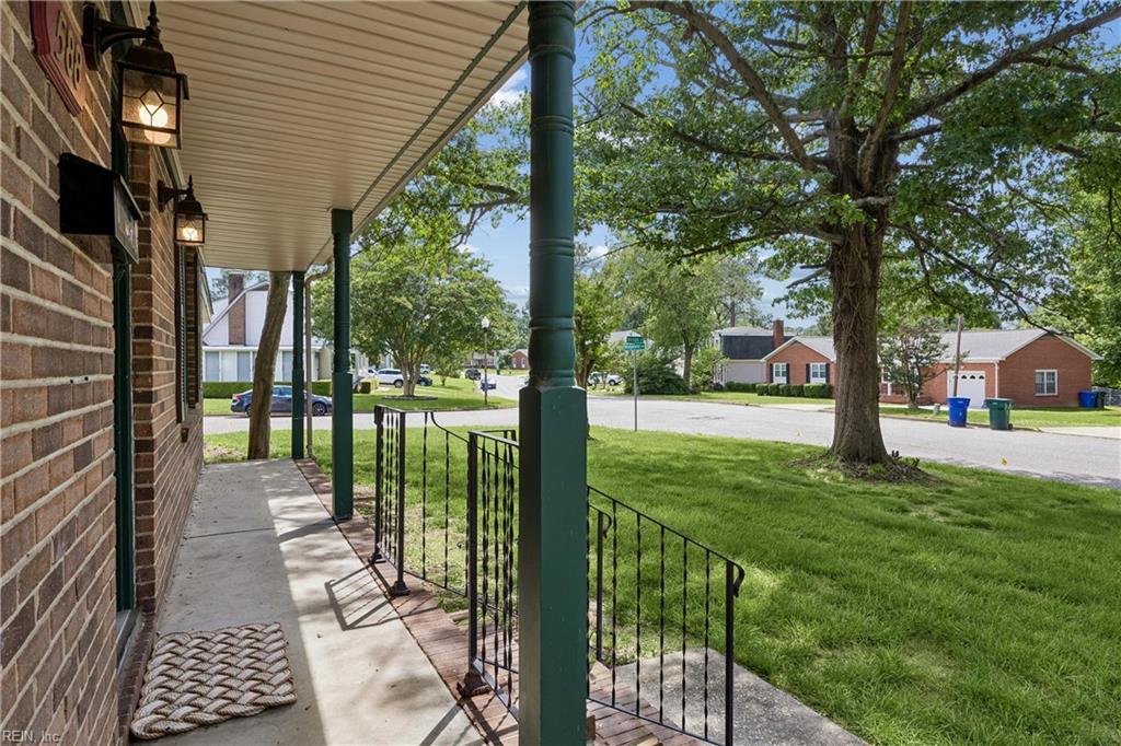 588 Windjammer Crescent Newport News VA 23602