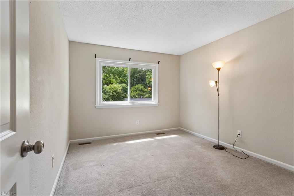 588 Windjammer Crescent Newport News VA 23602