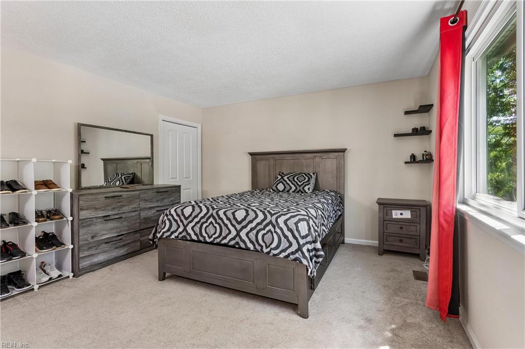588 Windjammer Crescent Newport News VA 23602
