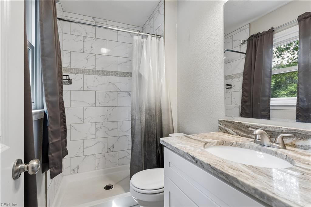 588 Windjammer Crescent Newport News VA 23602