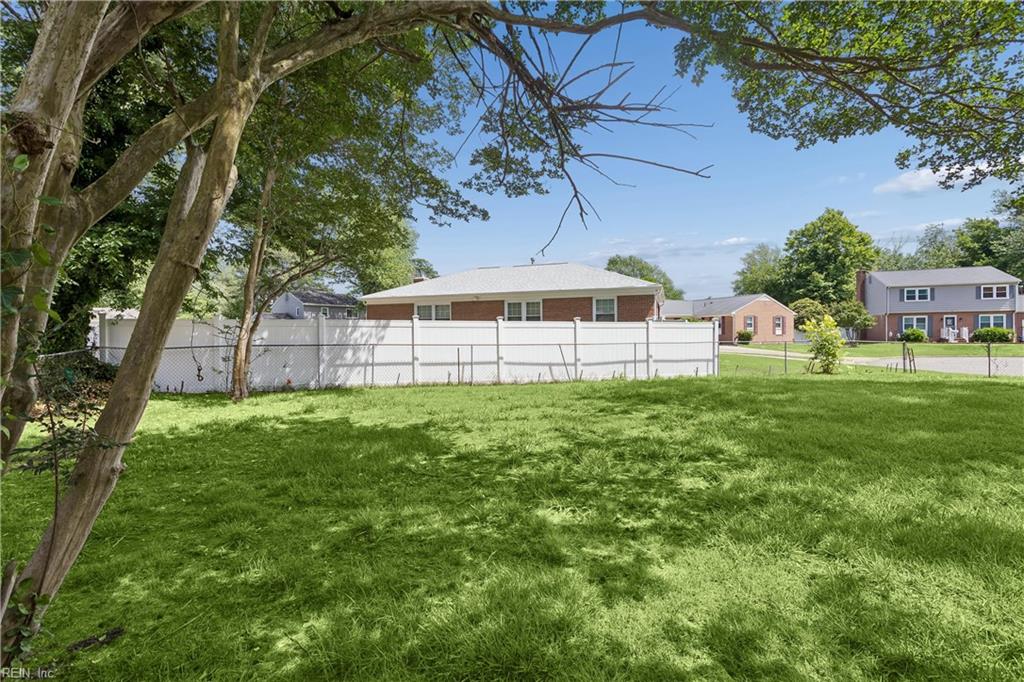 588 Windjammer Crescent Newport News VA 23602