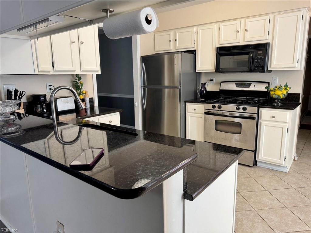 942 Lowry Place Newport News VA 23608