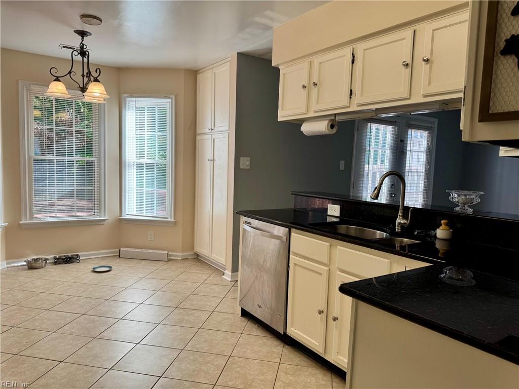 942 Lowry Place Newport News VA 23608