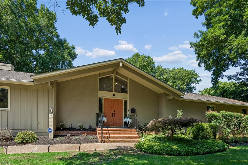 9 Lookout Circle Newport News VA 23606