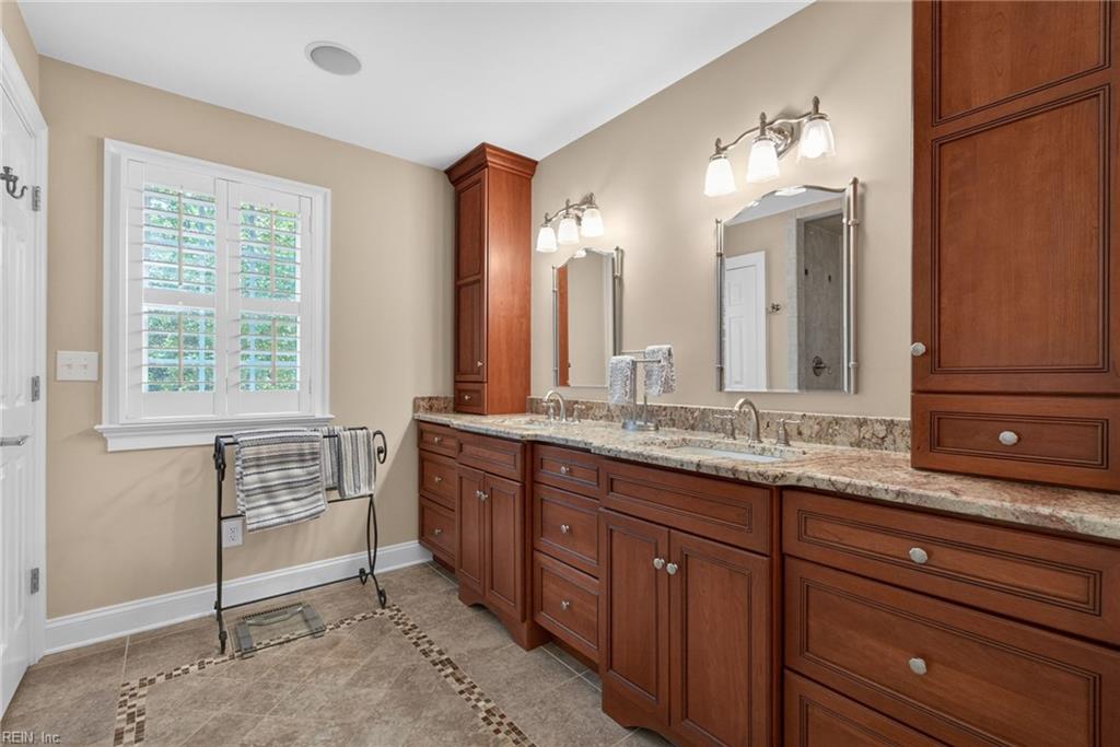 3801 Abington Park Williamsburg VA 23188