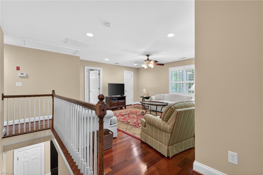 3801 Abington Park Williamsburg VA 23188
