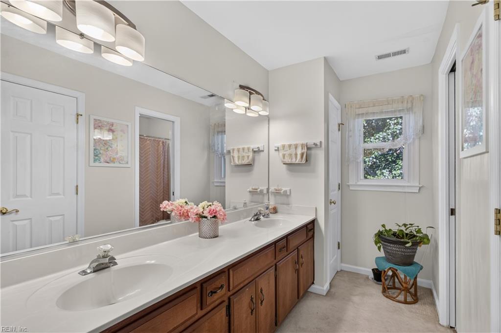 113 Holden Lane Yorktown VA 23692