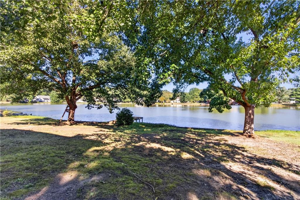 113 Holden Lane Yorktown VA 23692